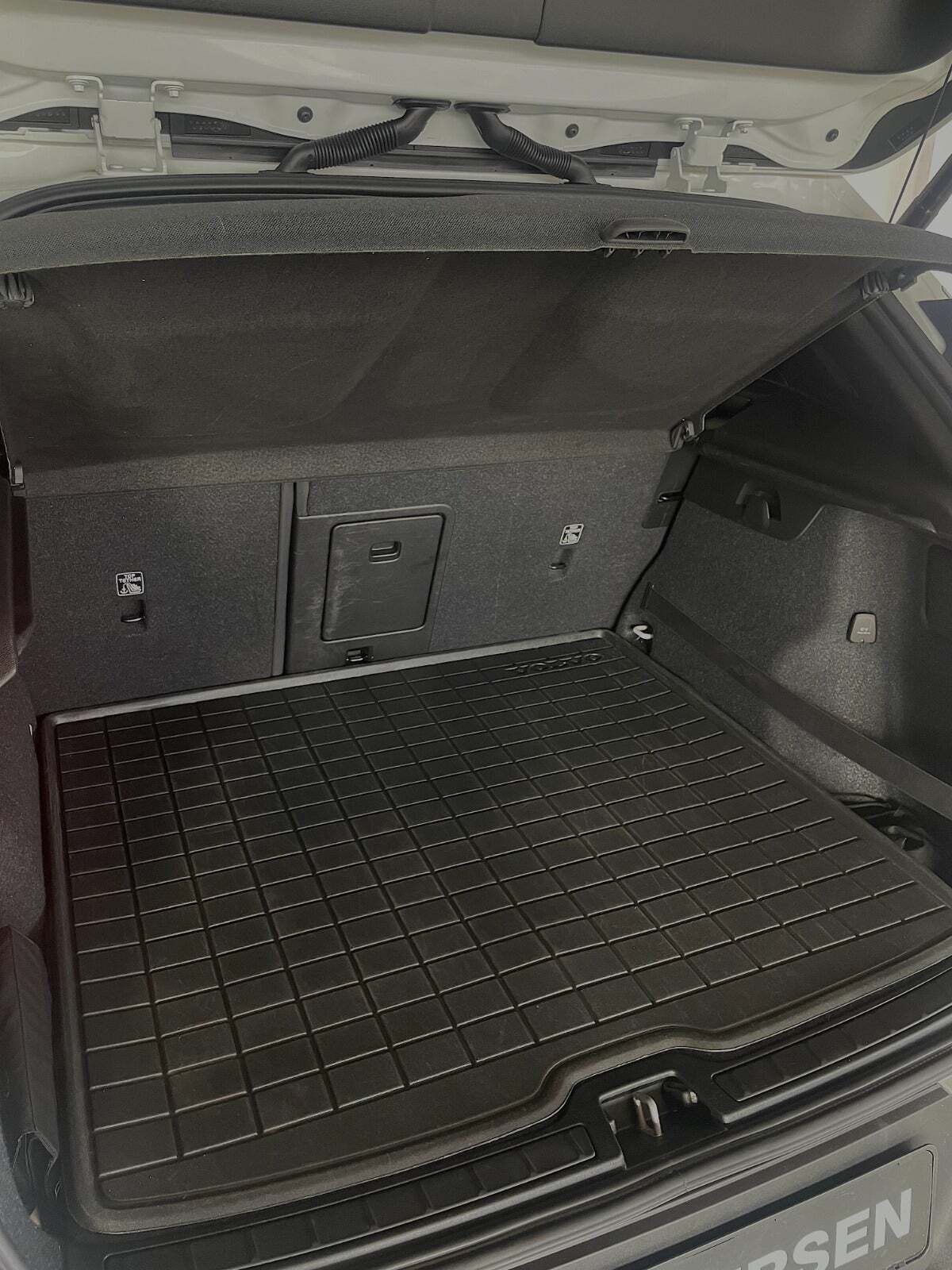 Hvid Volvo XC40 fra 2020