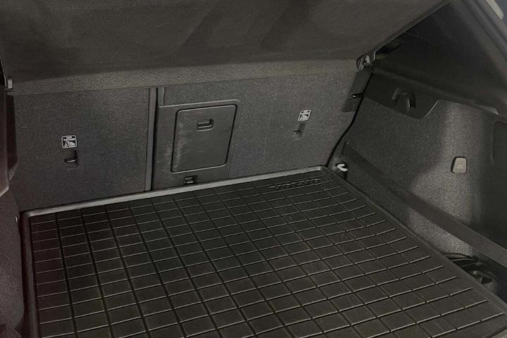 Hvid Volvo XC40 fra 2020