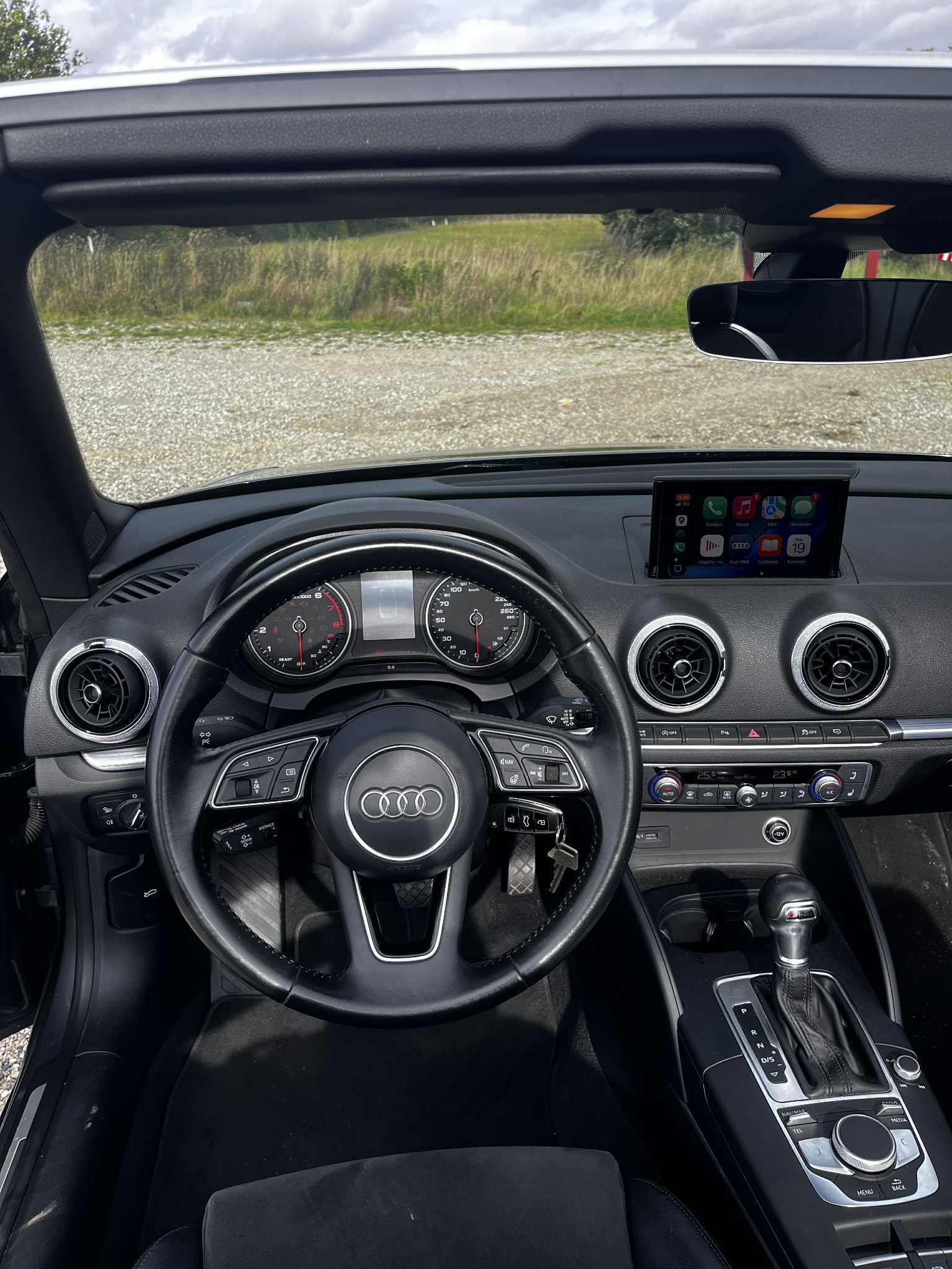 Grå Audi A3 Cabriolet fra 2020