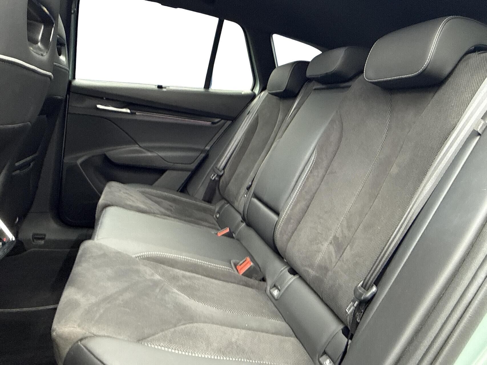 Sølv Skoda Enyaq fra 2024