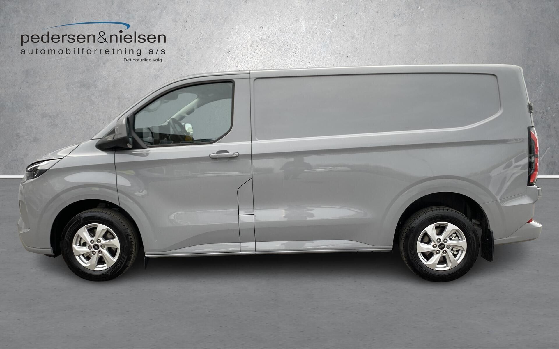 Ford E-Transit Custom 320 L1H1 EL Limited 136HK Van Aut.
