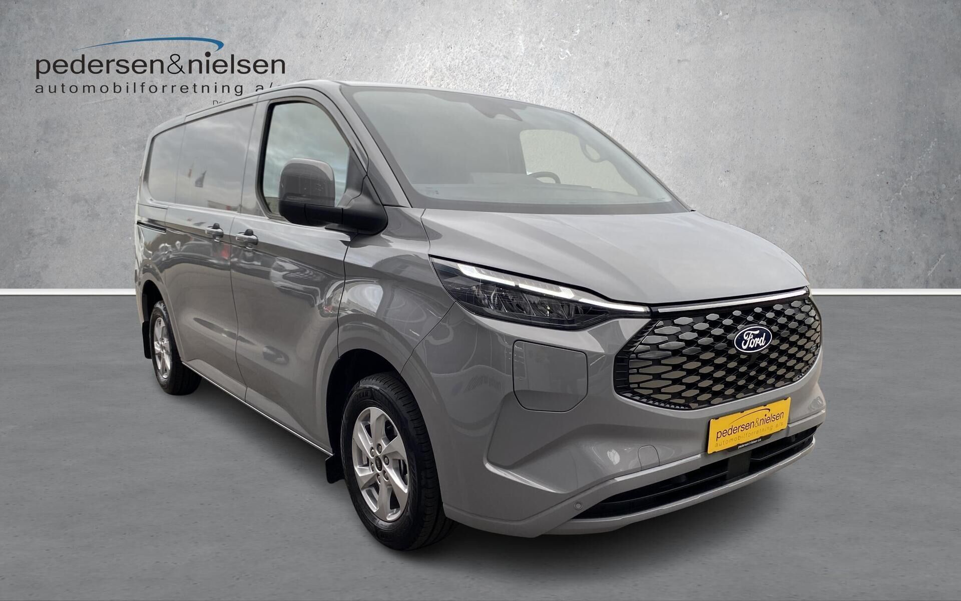 Ford E-Transit Custom 320 L1H1 EL Limited 136HK Van Aut.