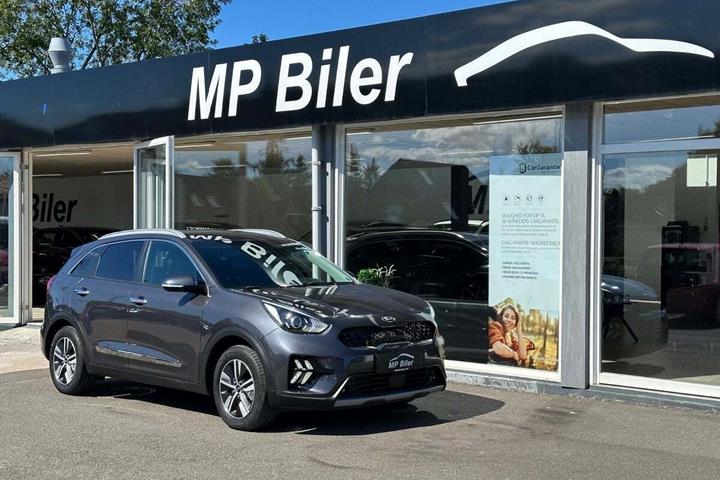 Grå Kia Niro fra 2020
