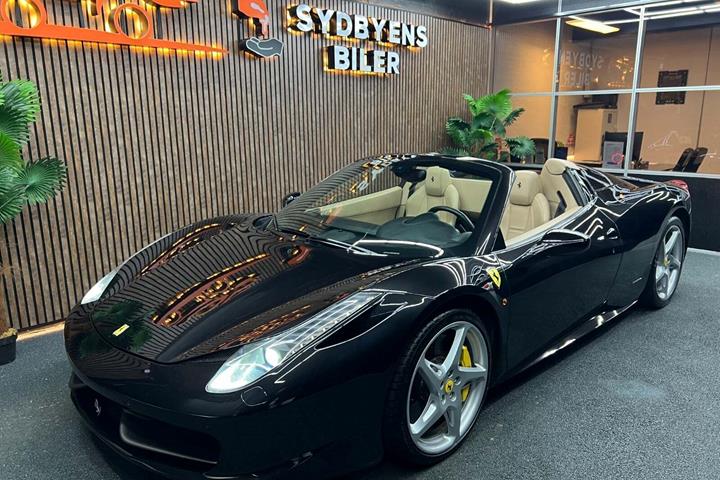 undefined Ferrari 458 fra 2014 set udefra
