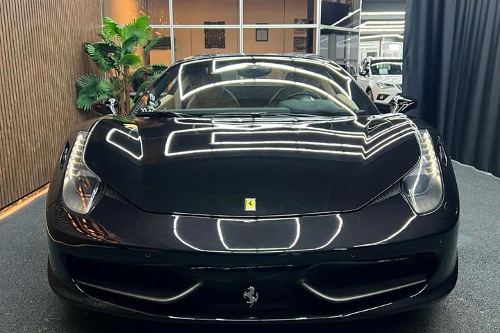 undefined Ferrari 458 fra 2014 set udefra