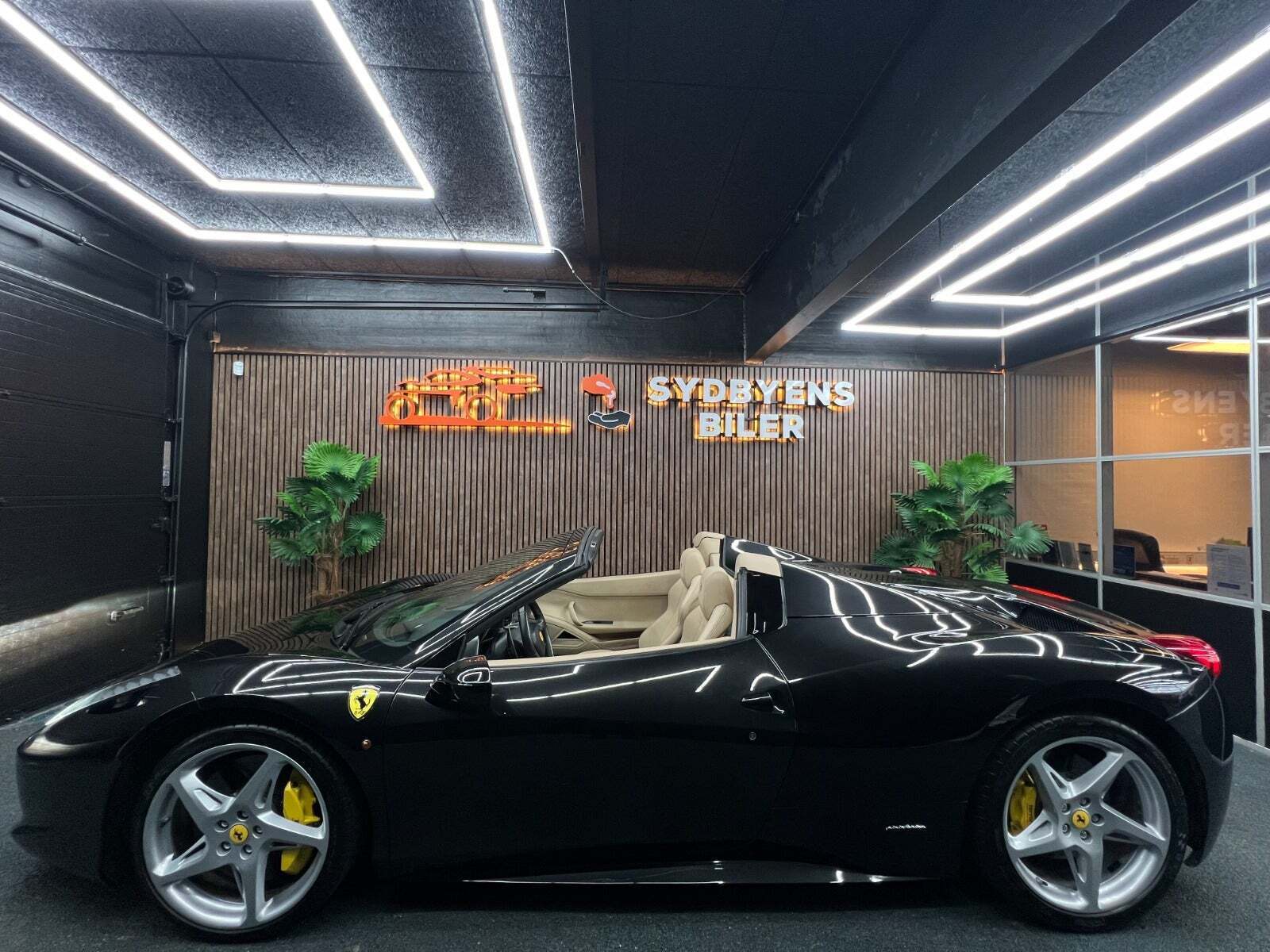 undefined Ferrari 458 fra 2014 set udefra