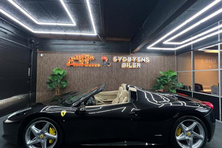 undefined Ferrari 458 fra 2014 set udefra