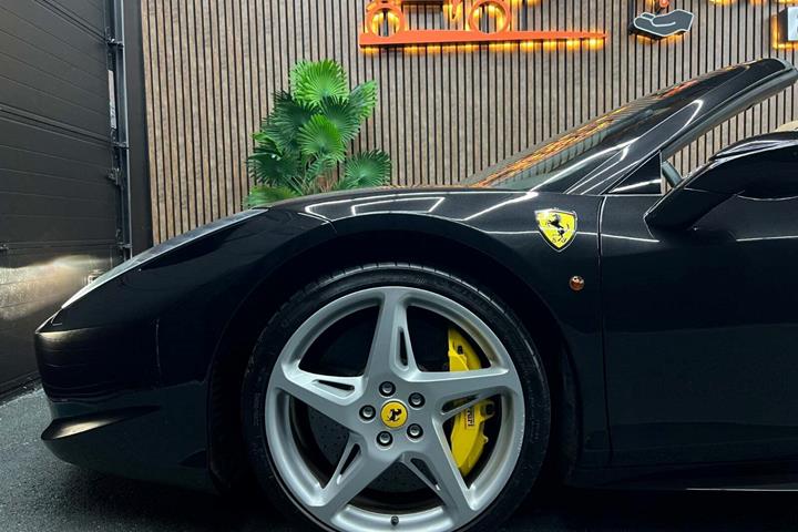 undefined Ferrari 458 fra 2014 set udefra