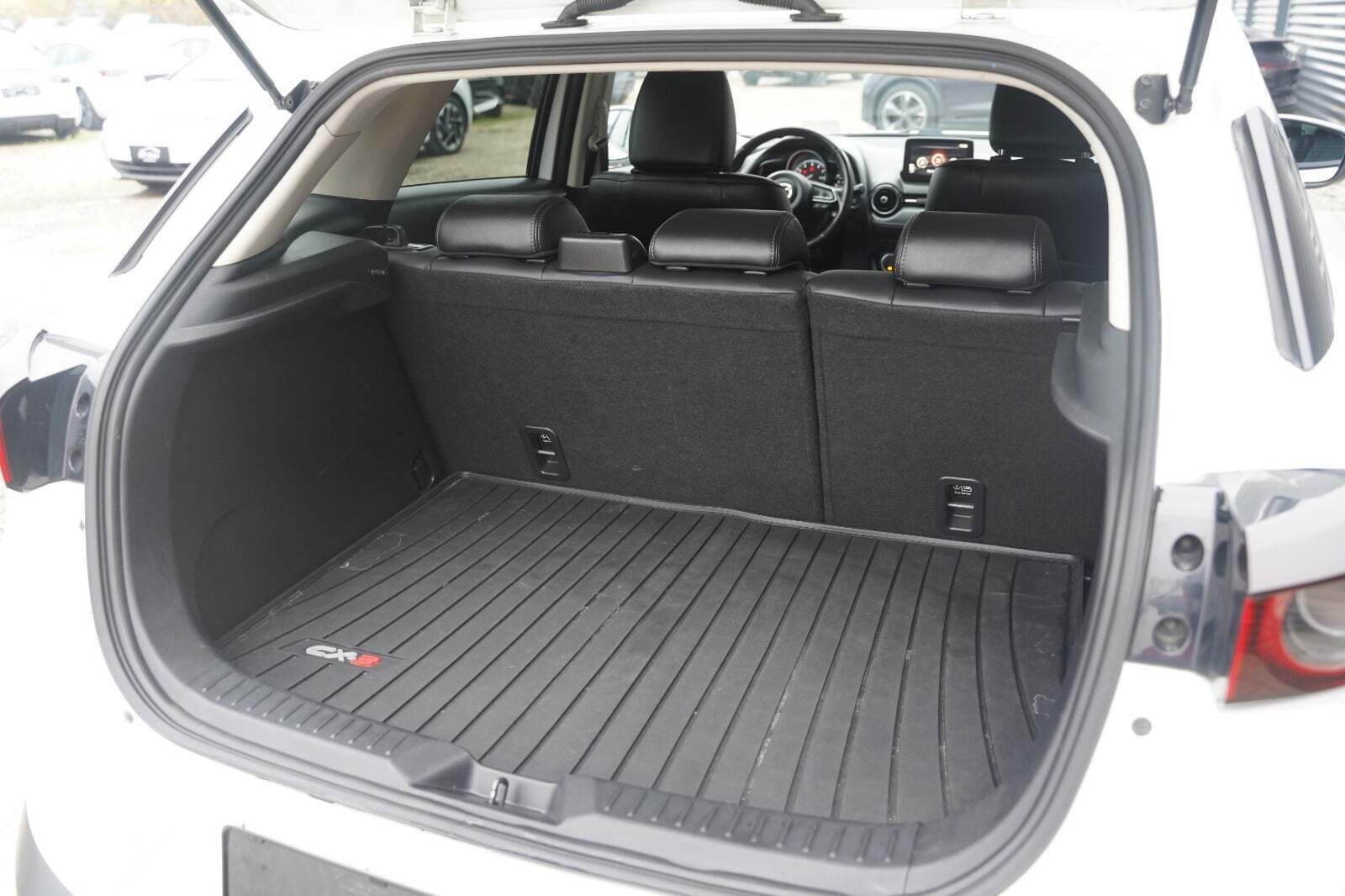 Hvid Mazda CX-3 fra 2019