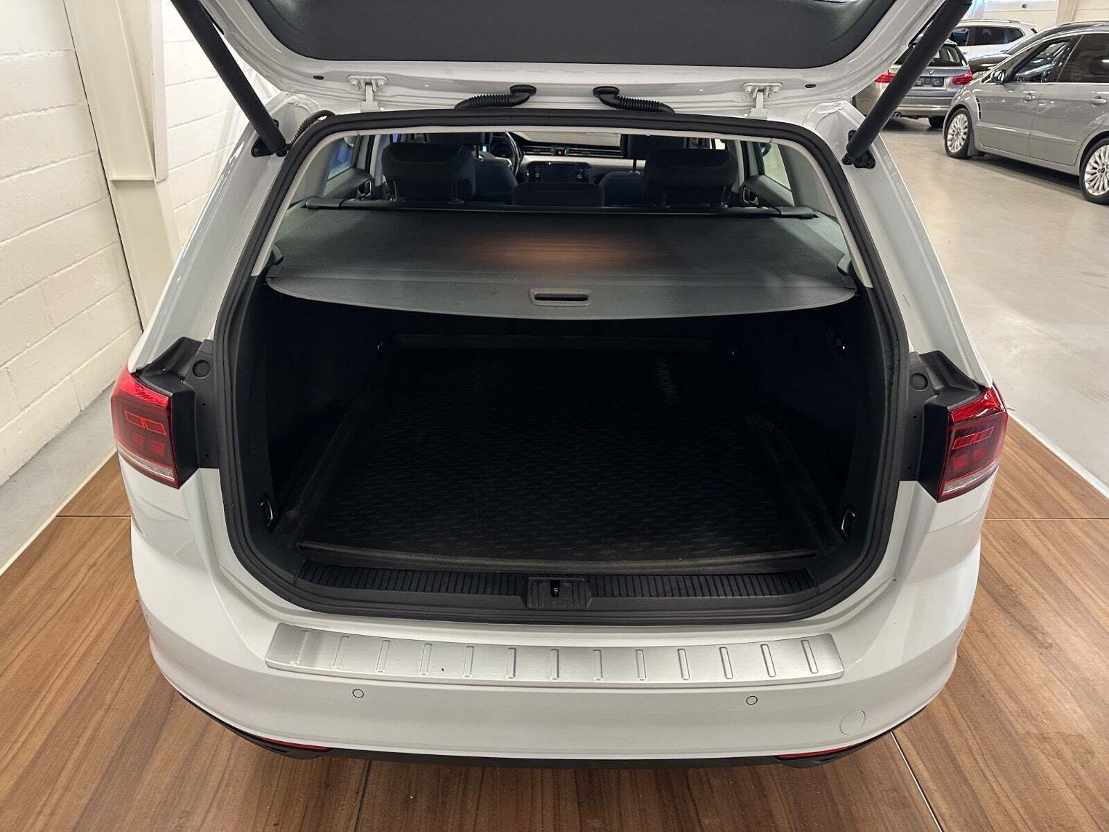 VW Passat 2,0 TDi 150 Business Variant DSG