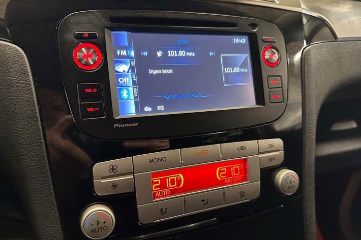 Sølv Ford S-MAX fra 2010