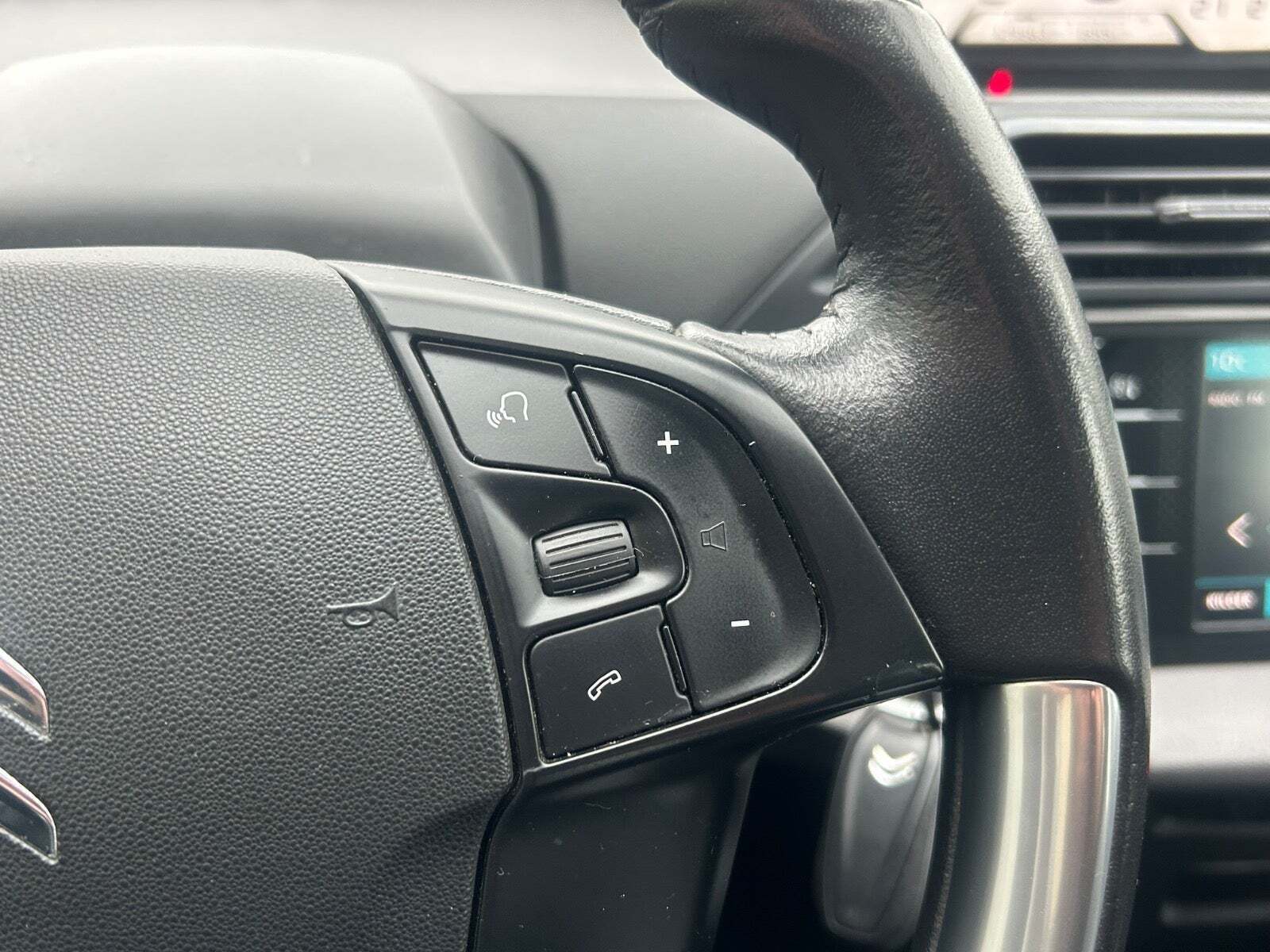 Rød Citroën Grand C4 Picasso fra 2018