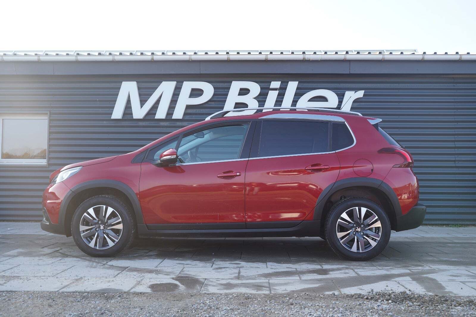 Peugeot 2008 1,5 BlueHDi 100 Prestige Sky