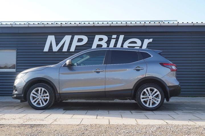 Grå Nissan Qashqai fra 2018