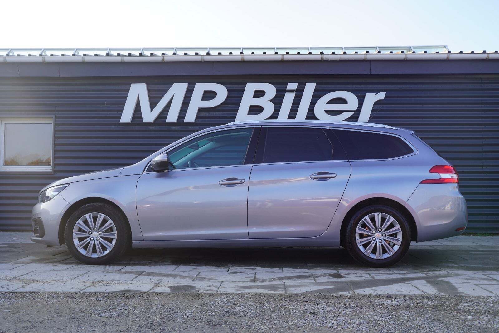 Peugeot 308 1,5 BlueHDi 130 Prestige Sky