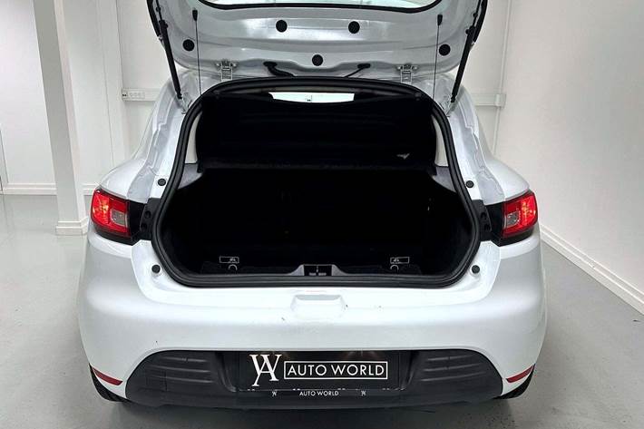 Hvid Renault Clio IV fra 2017