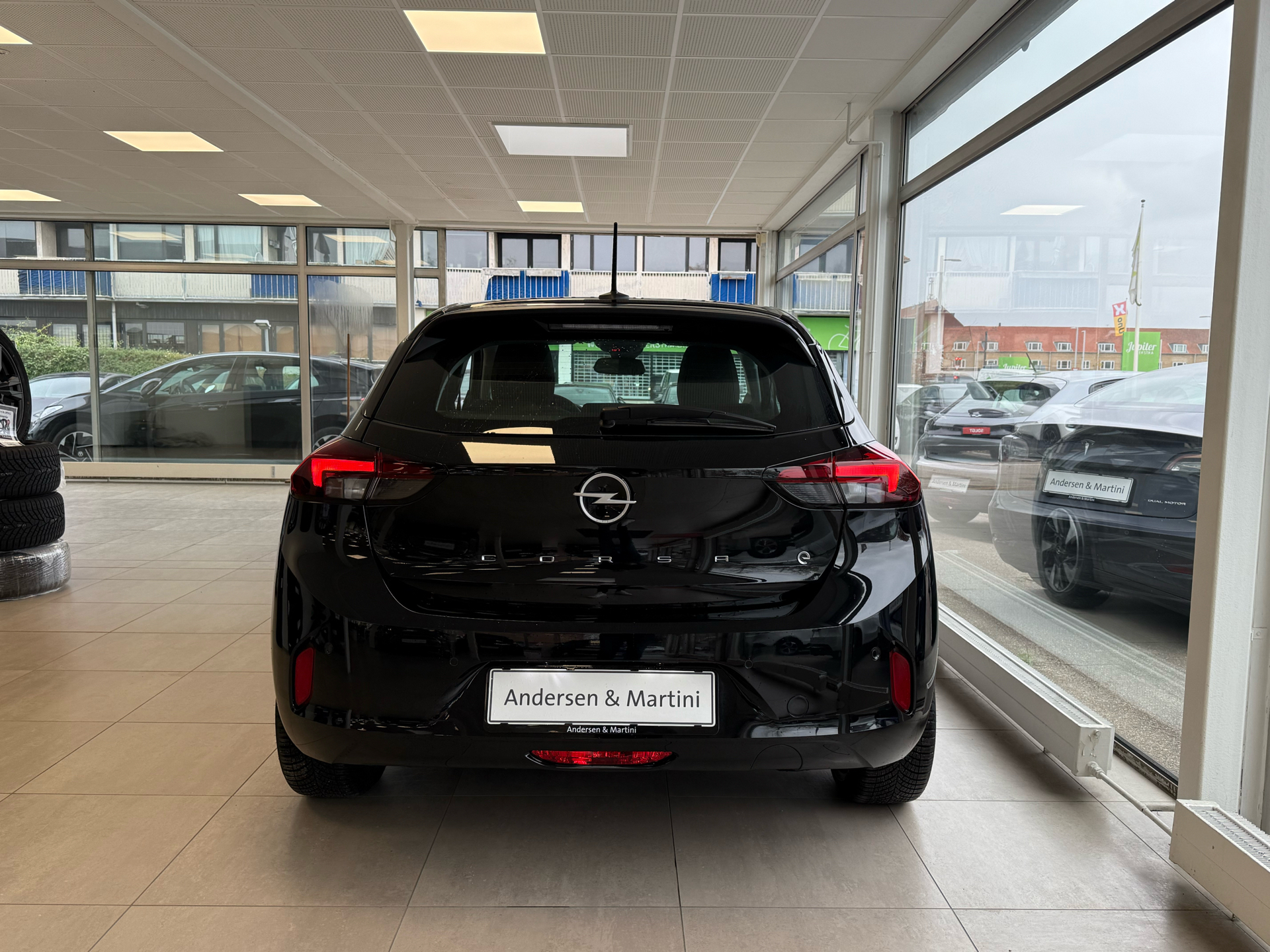 Sort Opel Corsa-e fra 2023