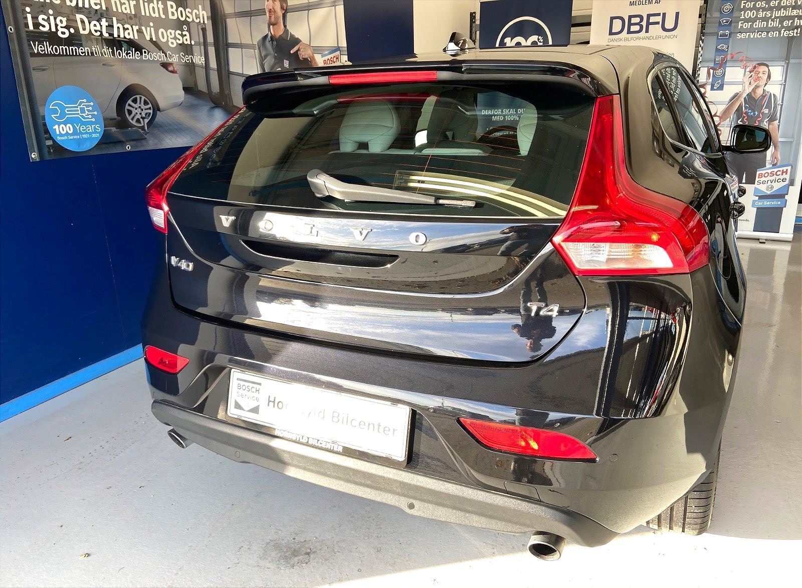 Sort Volvo V40 fra 2012