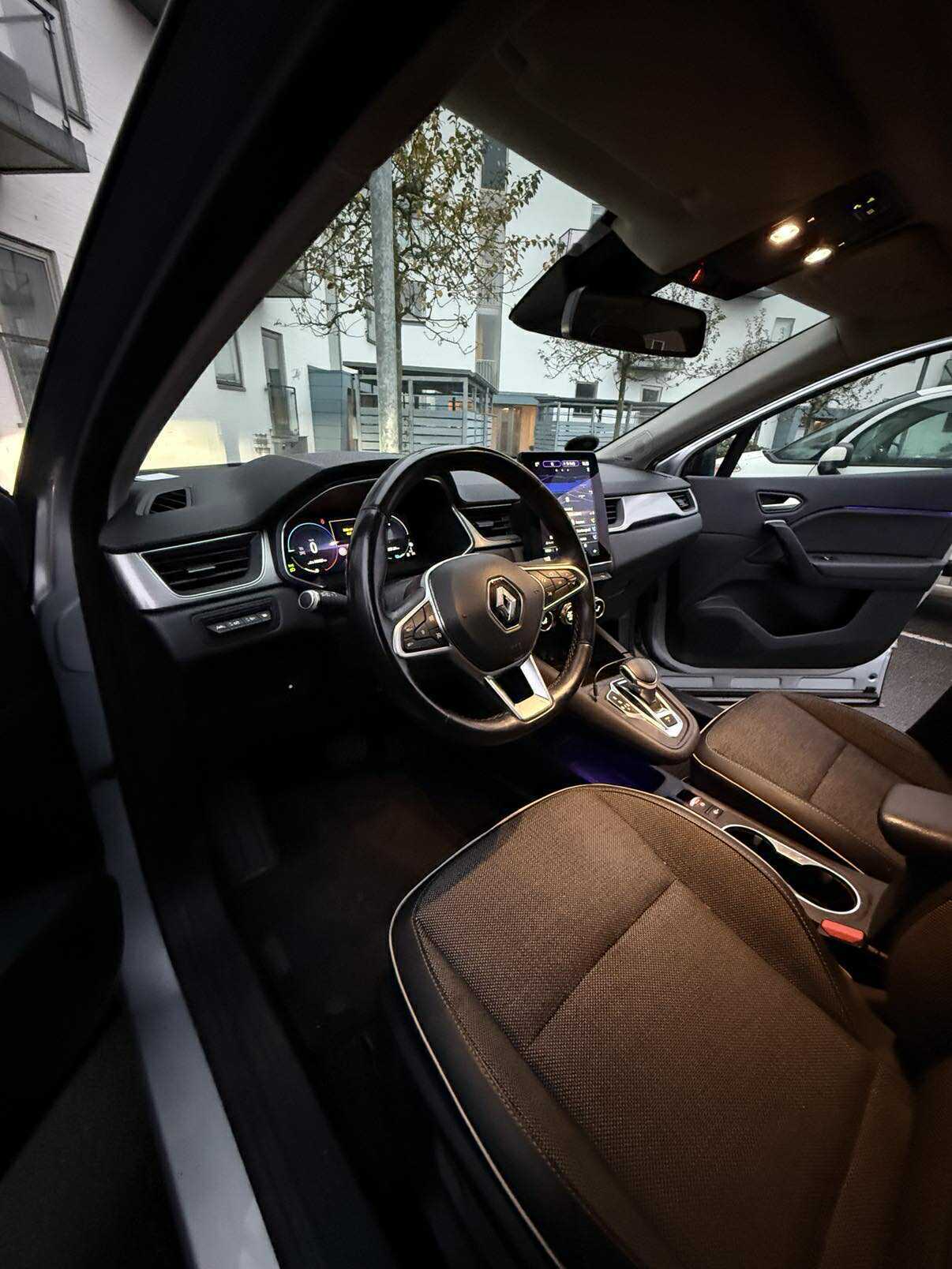 Renault Captur 1,6 E-TECH 160