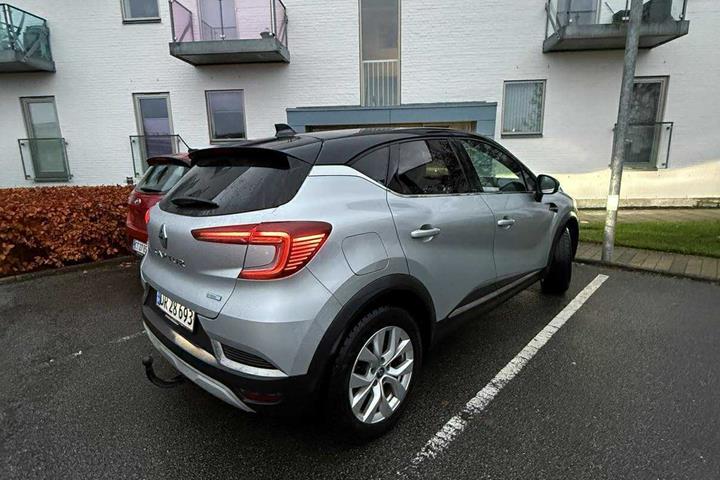 Grå Renault Captur fra 2020