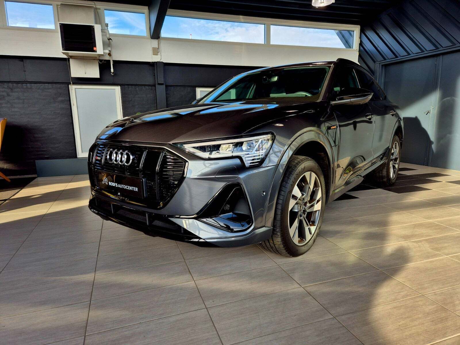 Audi e-tron 55 S-line Sportback quattro
