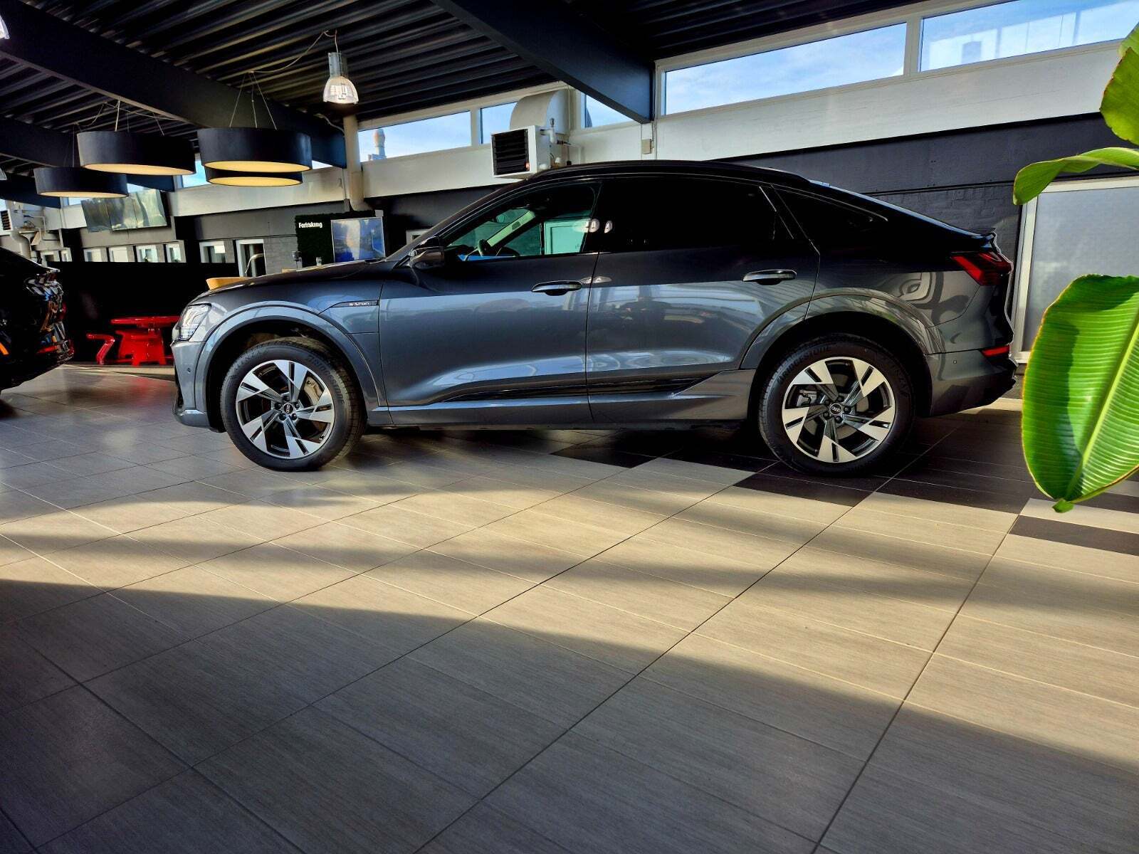 Audi e-tron 55 S-line Sportback quattro