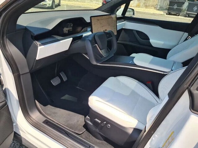Tesla Model X Plaid AWD