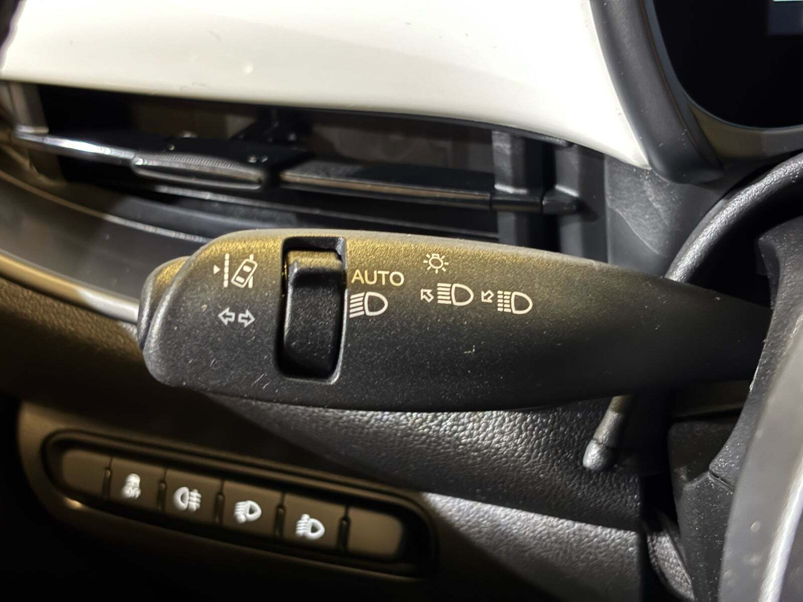 Hvid Fiat 500e fra 2023