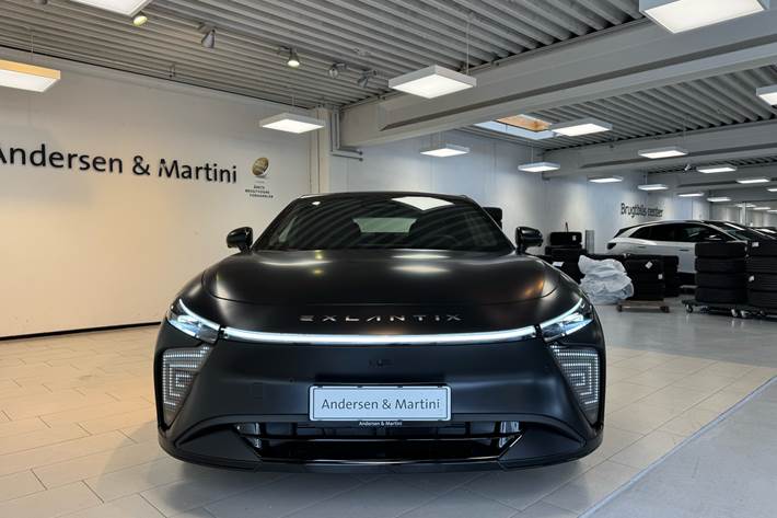 Sort Exlantix ES fra 2026 set udefra