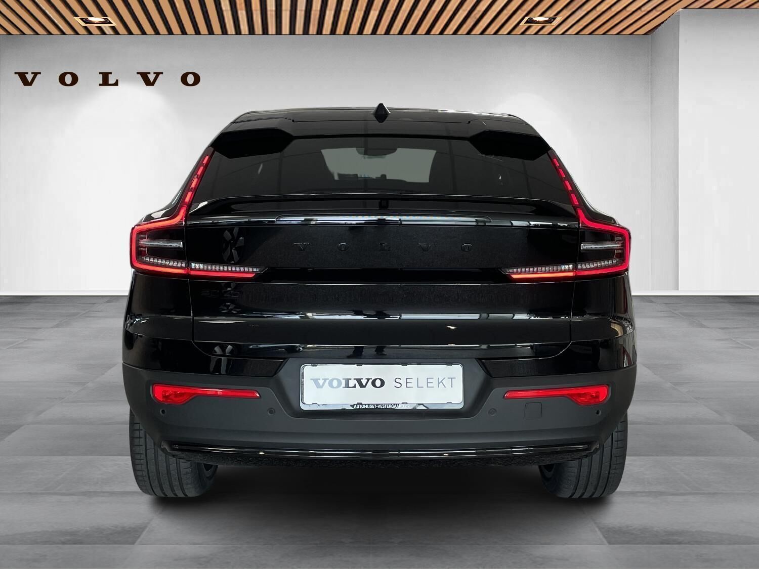 Volvo EC40 Extended Range Black Edition Plus