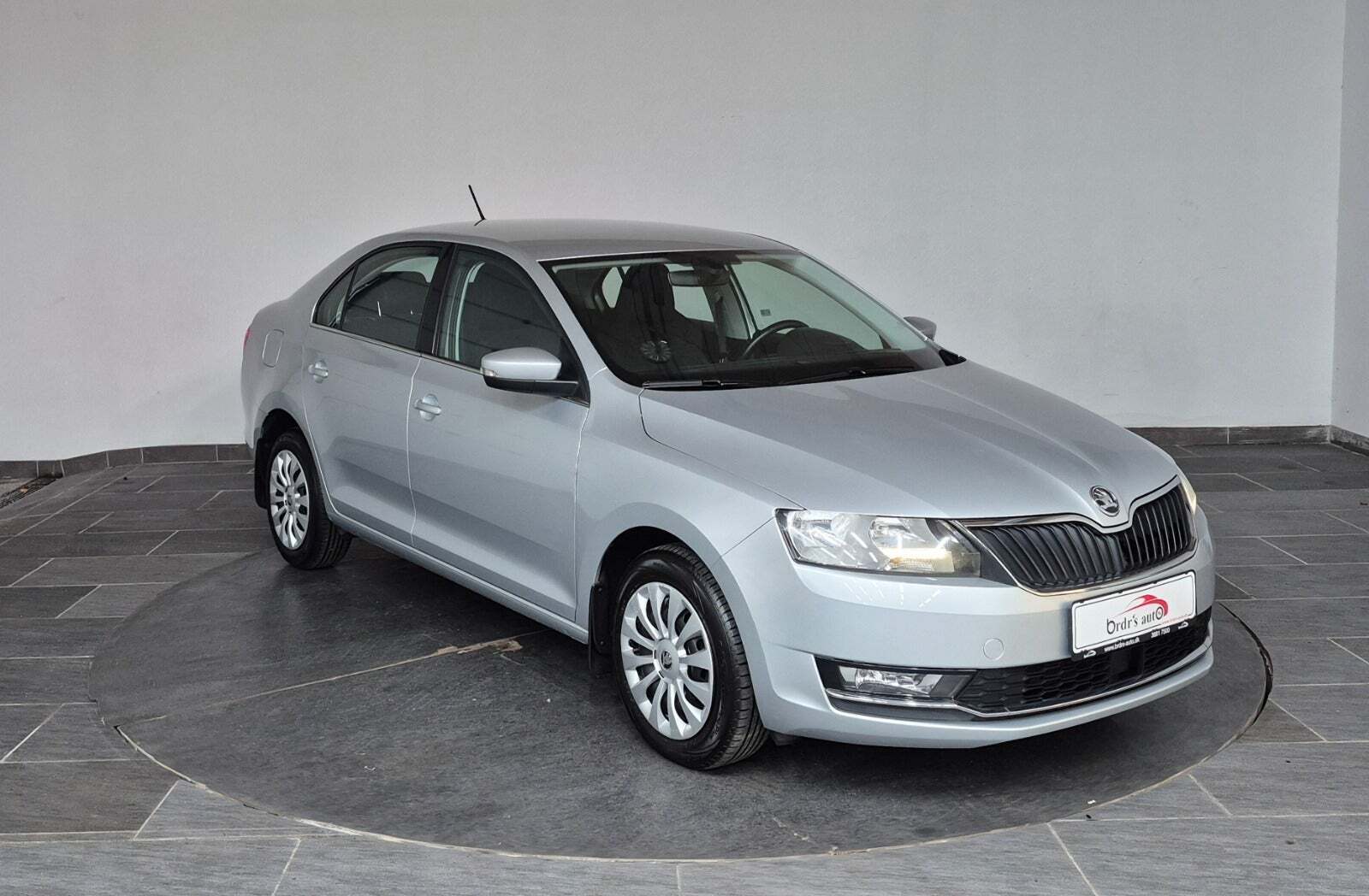 Sølv Skoda Rapid fra 2019