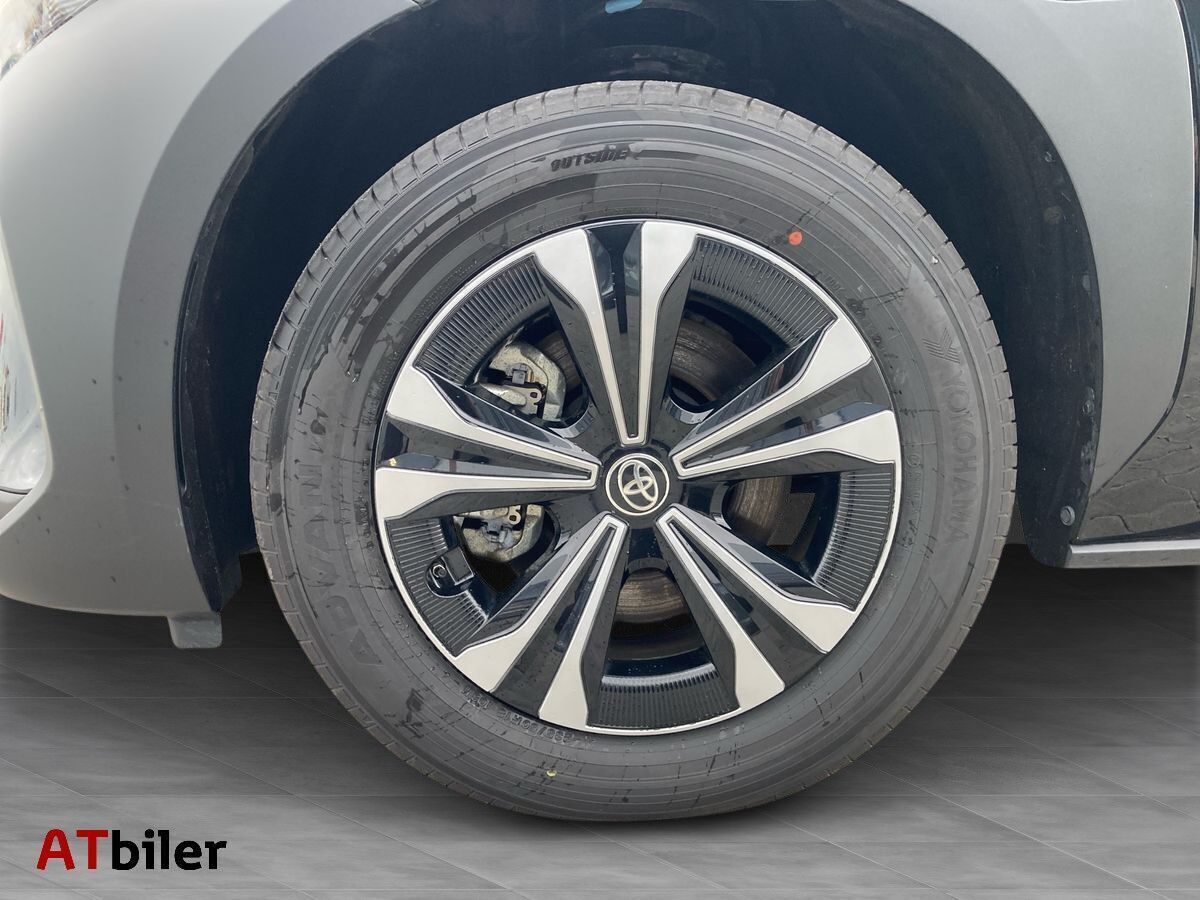 Sort Toyota BZ4X fra 2023