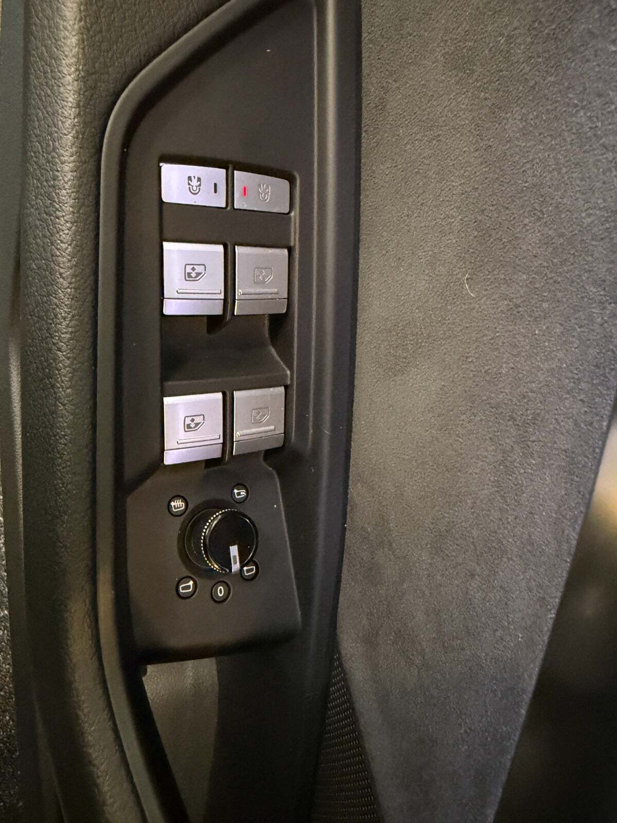 Grøn Audi Q8 e-tron fra 2024