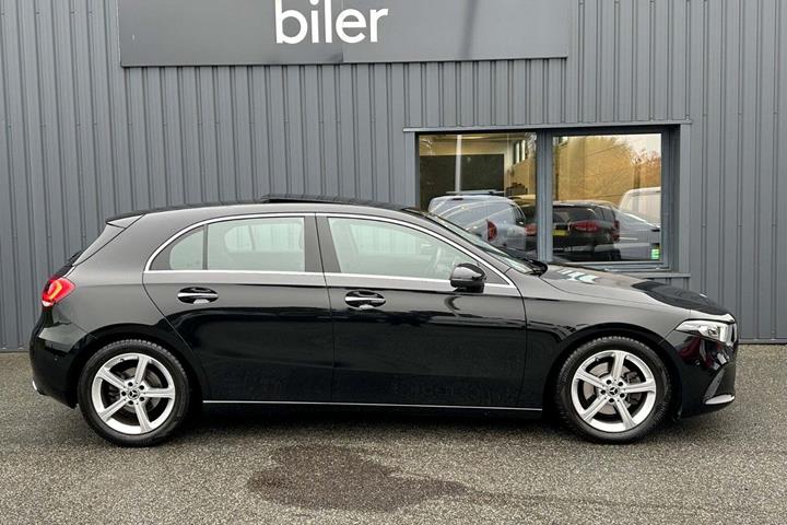 Sort Mercedes A200 fra 2018