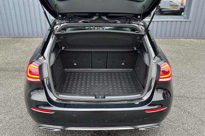 Sort Mercedes A200 fra 2018