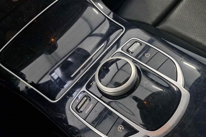 Sort Mercedes C200 d fra 2016