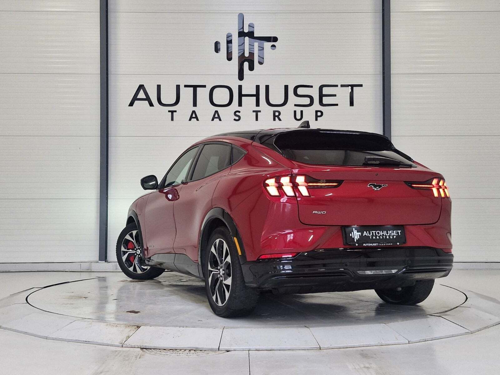 Ford Mustang Mach-E 75 Premium Standard Range AWD