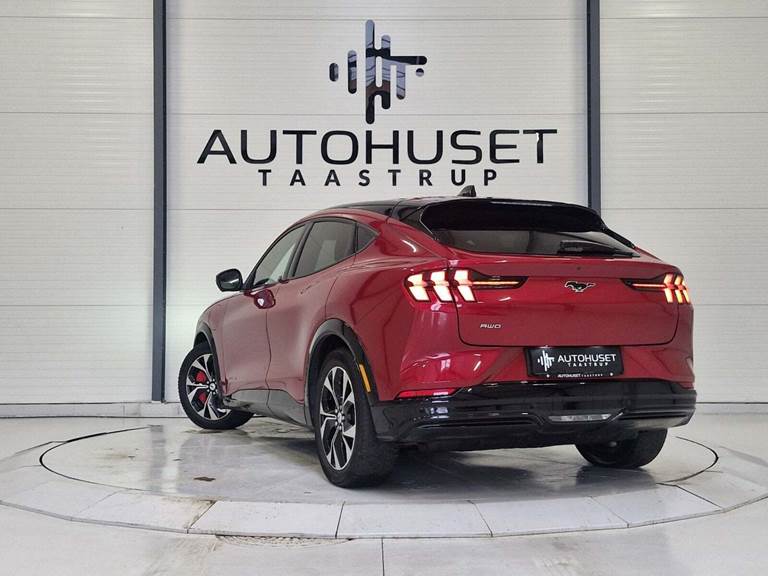 Ford Mustang Mach-E 70 Premium Standard Range AWD