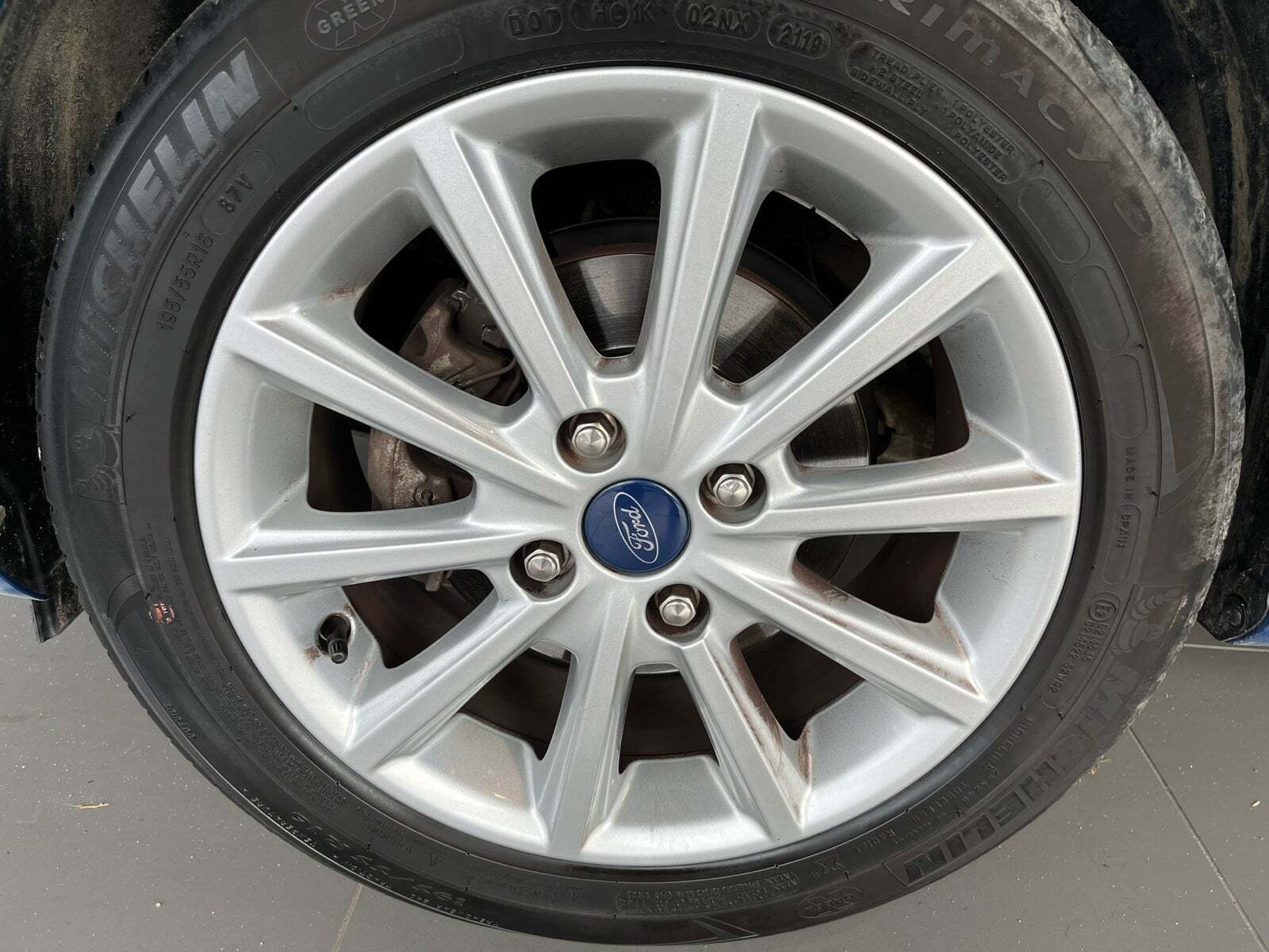 Blå Ford Fiesta fra 2019