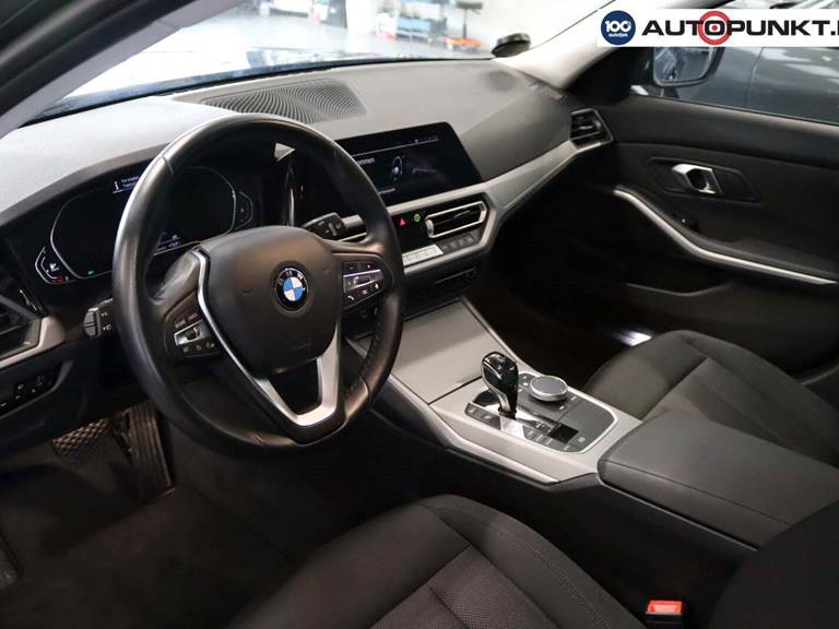 BMW 320d 2,0 Touring Connected xDrive aut.