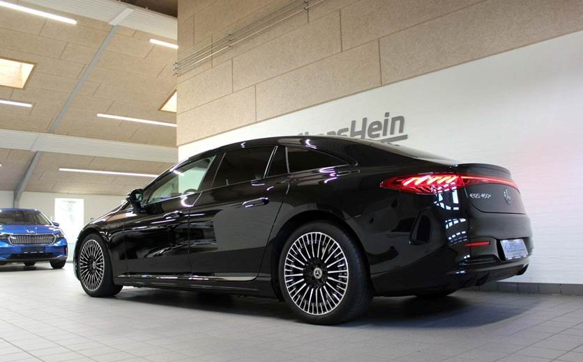 Mercedes EQS450+