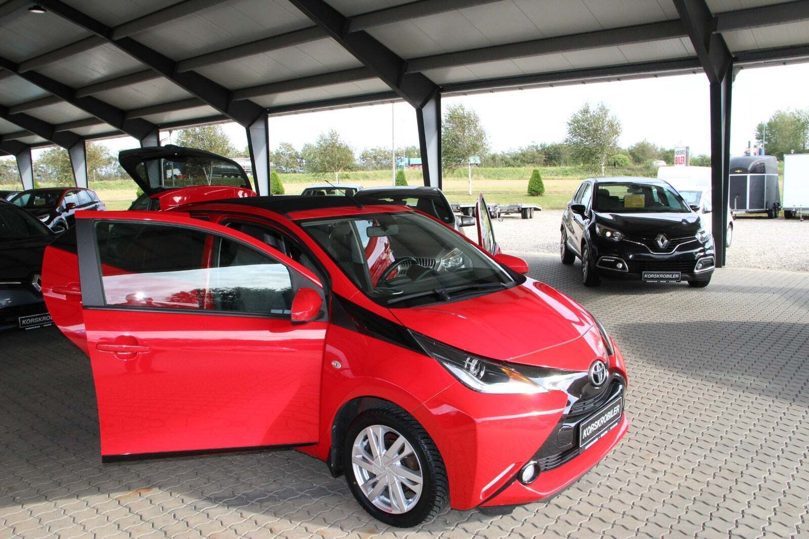Rød Toyota Aygo fra 2015