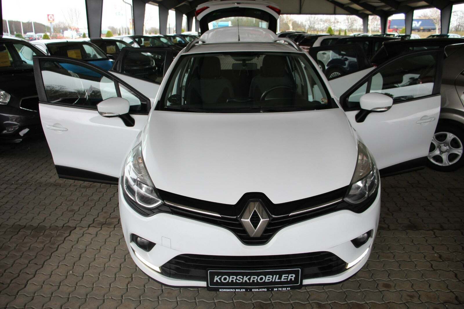 Hvid Renault Clio IV fra 2017
