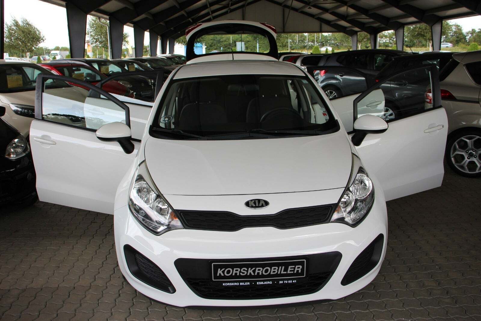 Hvid Kia Rio fra 2014