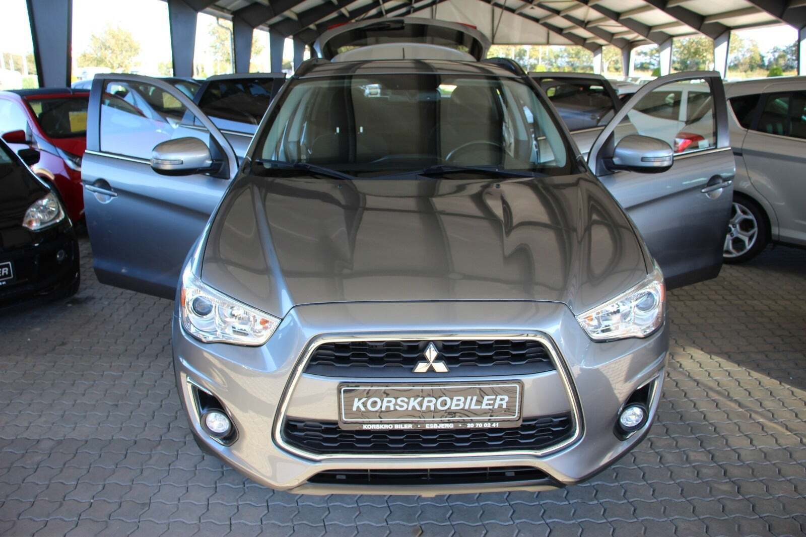 Grå Mitsubishi ASX fra 2015
