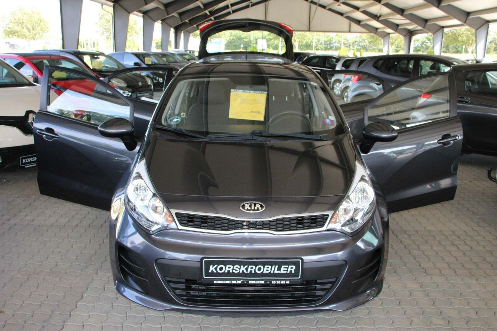 Grå Kia Rio fra 2016