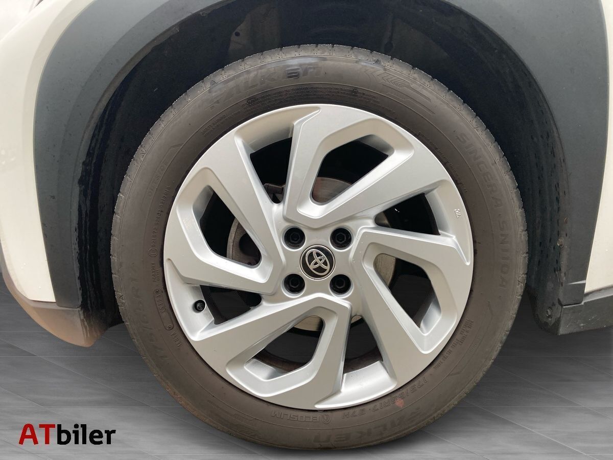 Hvid Toyota Aygo X fra 2024