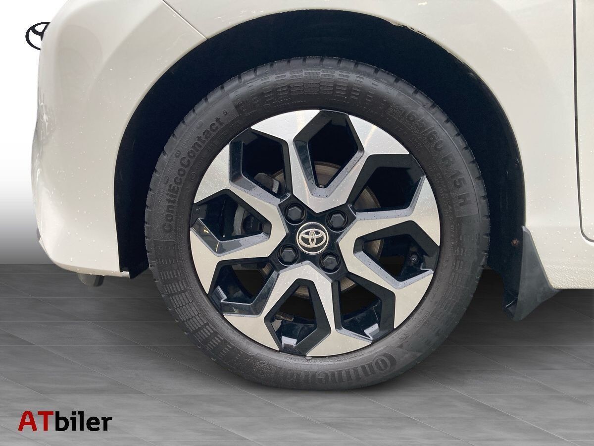 Hvid Toyota Aygo fra 2019