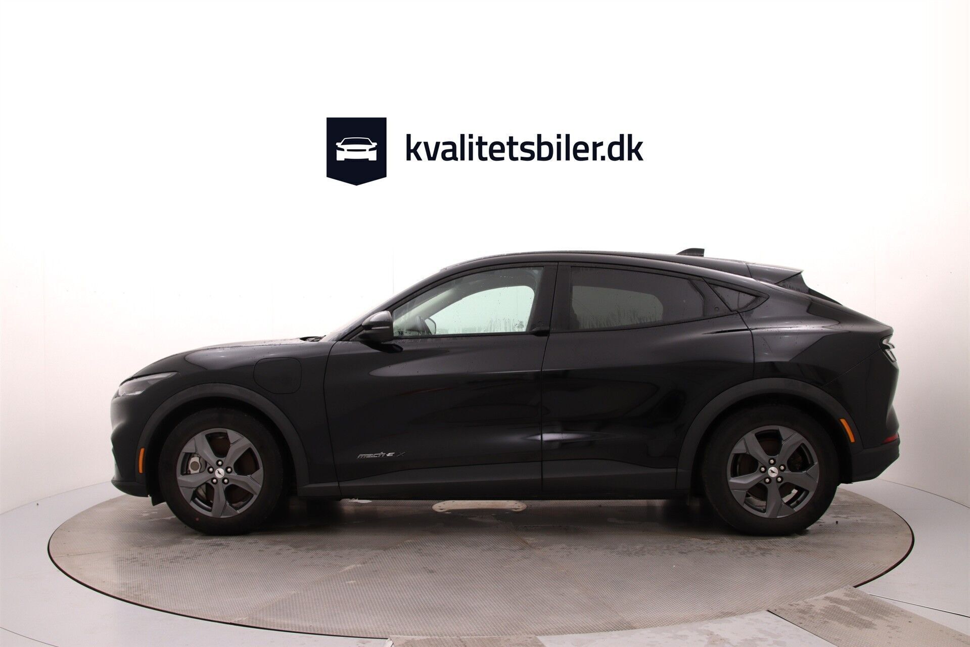 Sort Ford Mustang Mach-E fra 2021