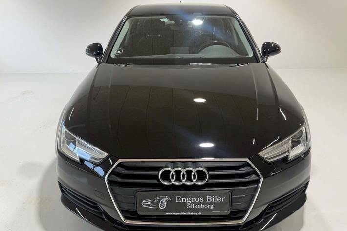 Sort Audi A4 fra 2016